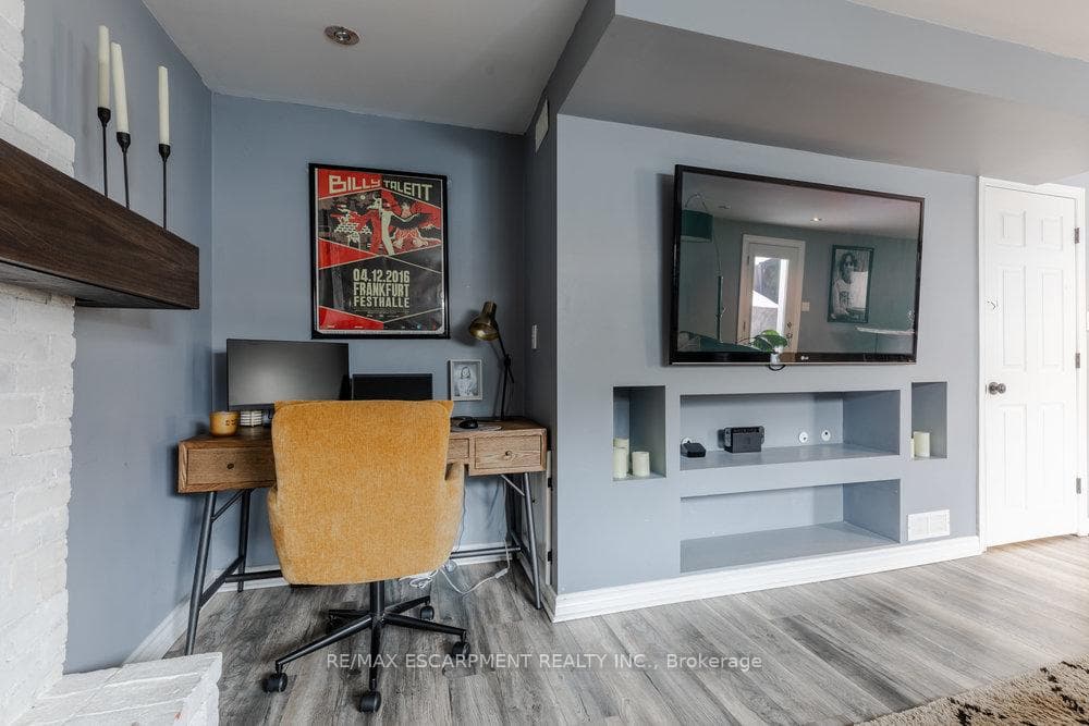 98 Forestgate Drive photo 29
