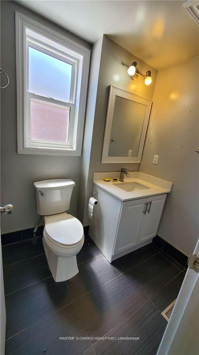 732 Cosburn Avenue photo 5