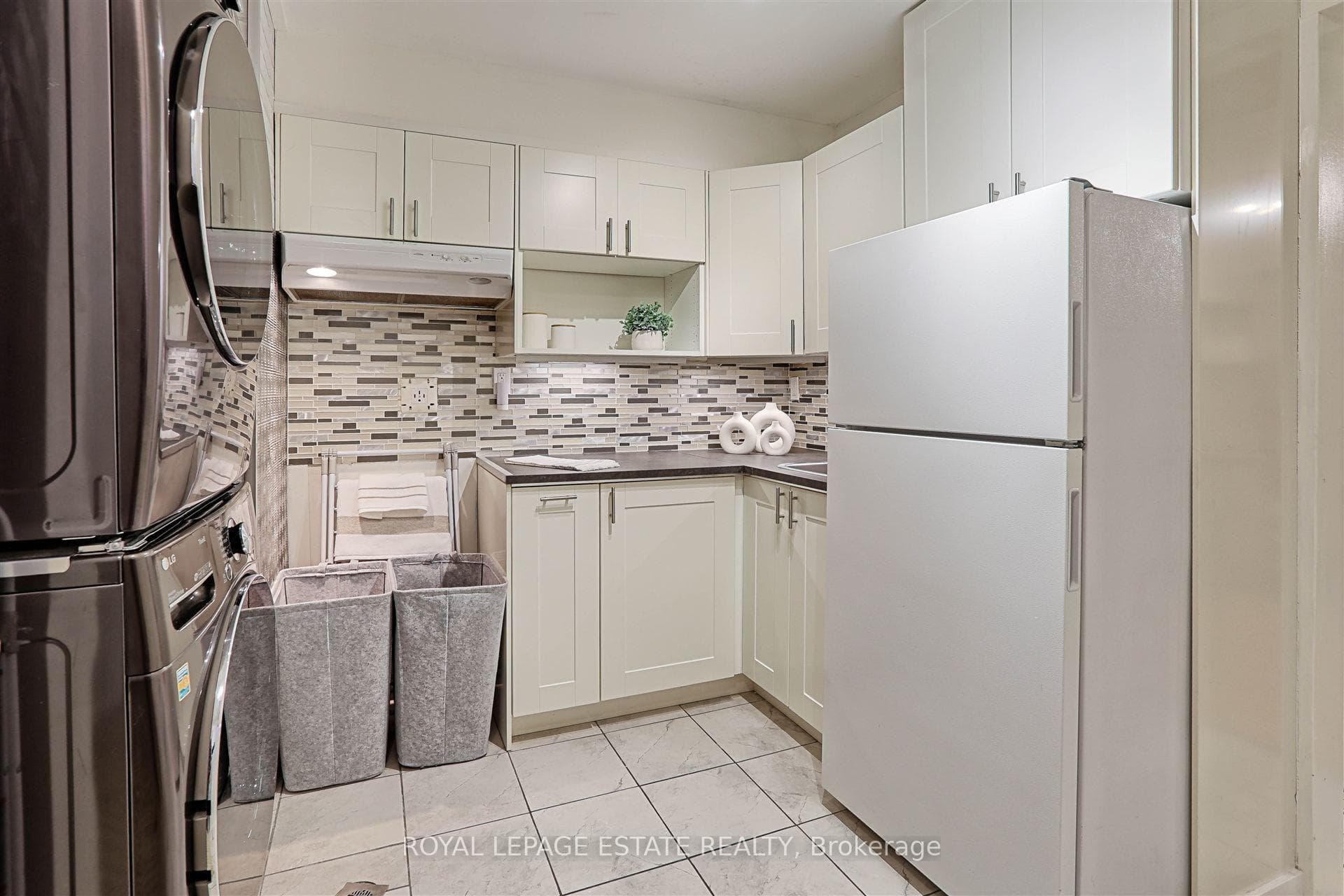 1209 Queen Street Unit 28 photo 17