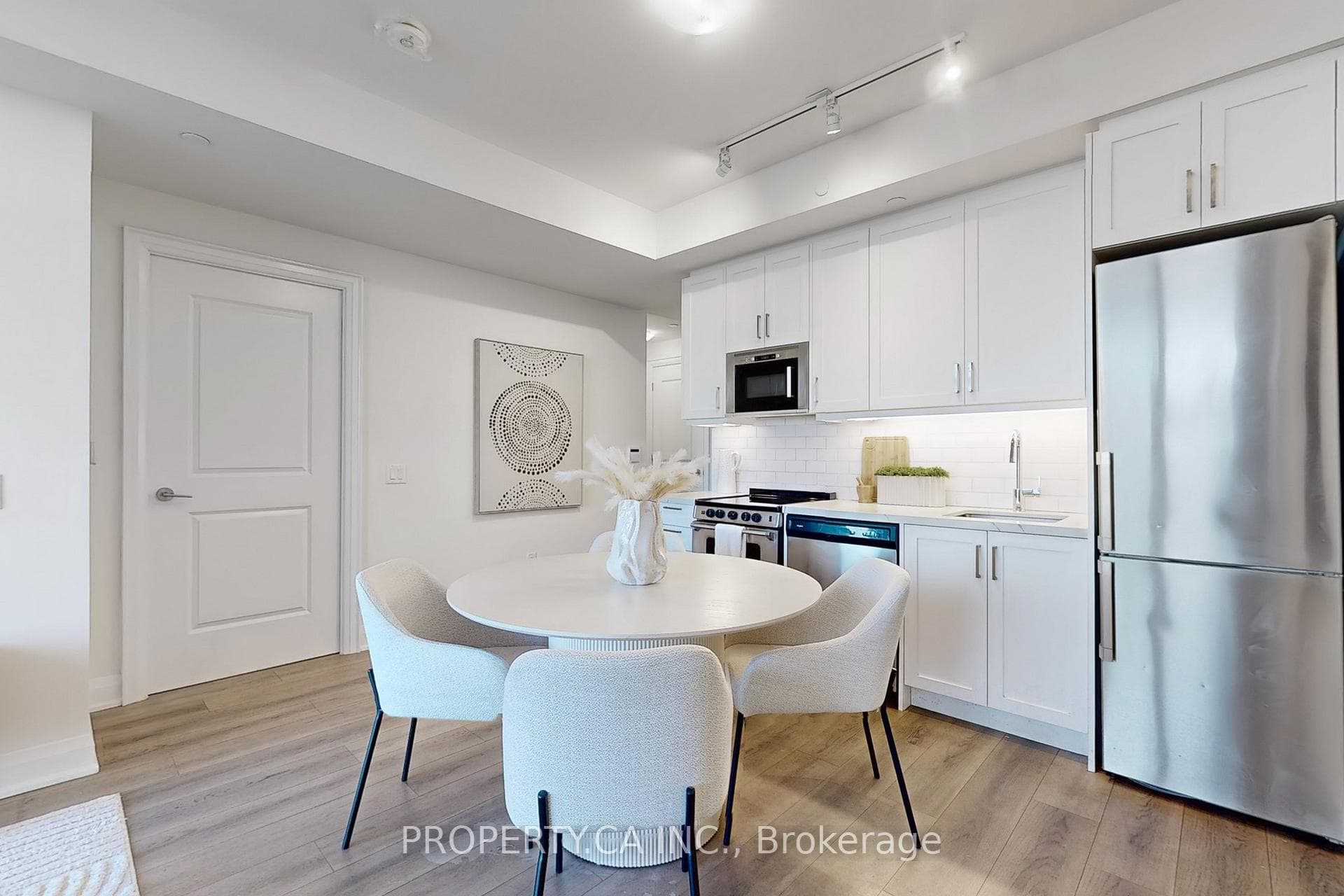 20 Gatineau Drive Unit 1009 photo 5