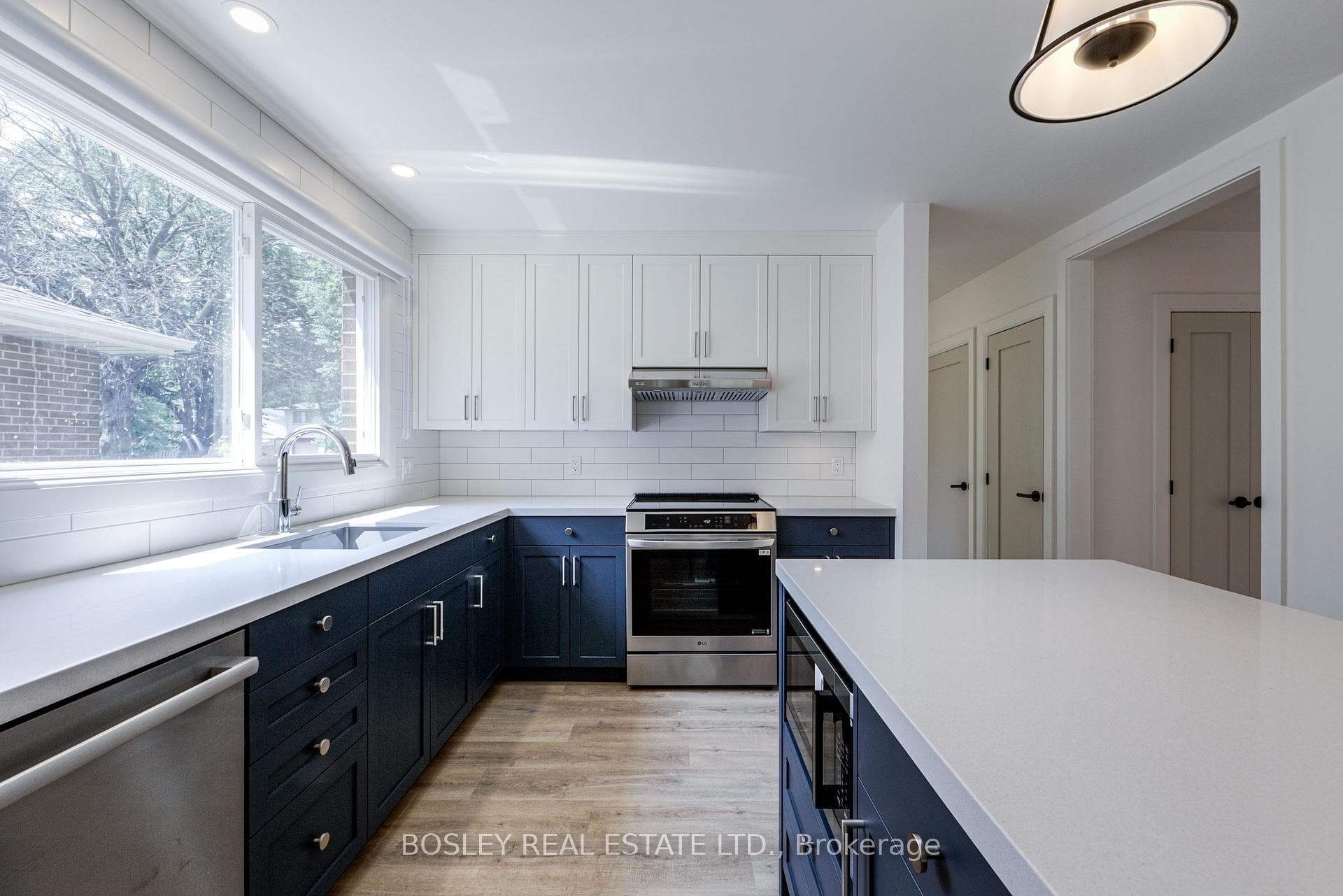 33 Forestbrook Crescent photo 9