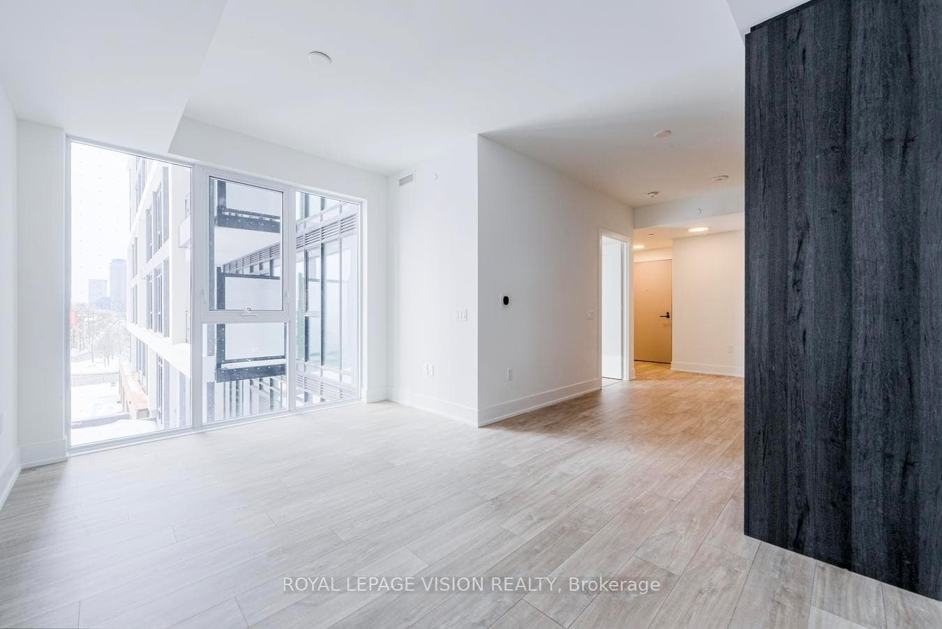 858 Dupont Street Unit 301 photo 14
