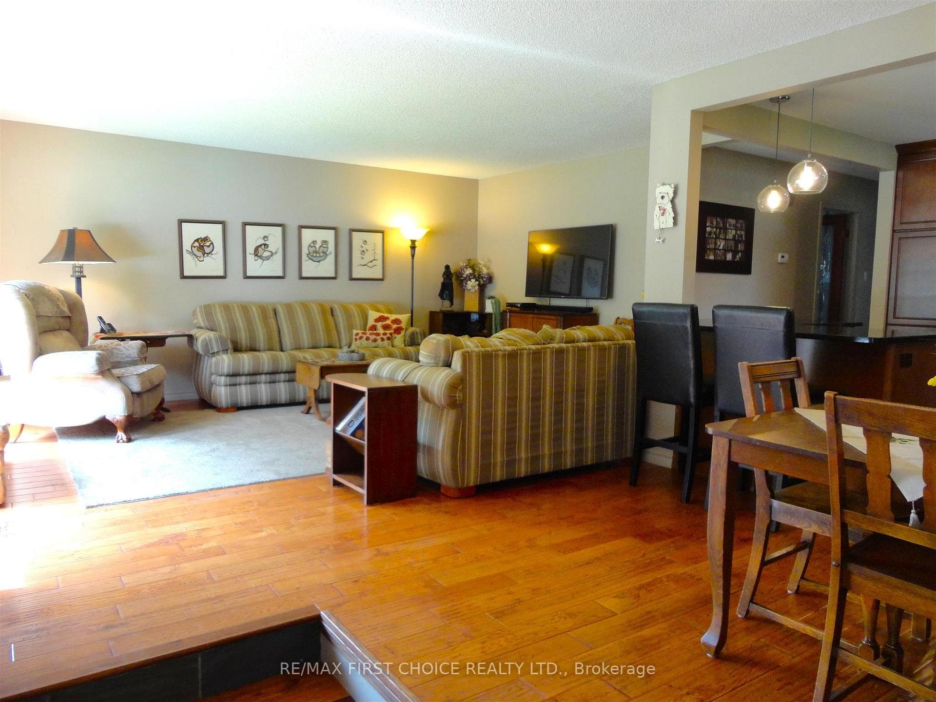 288 Fairbank Place photo 3