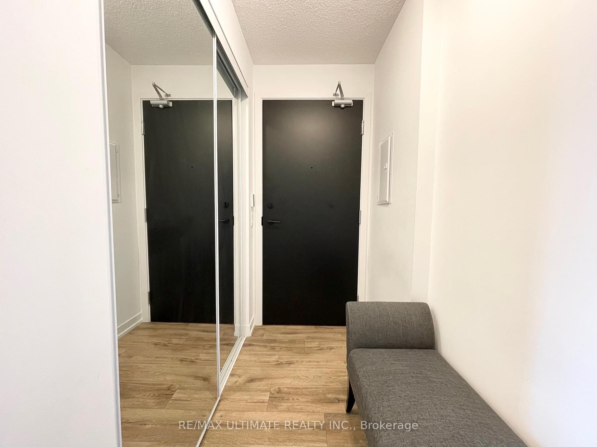 125 Redpath Avenue Unit 2512 photo 8