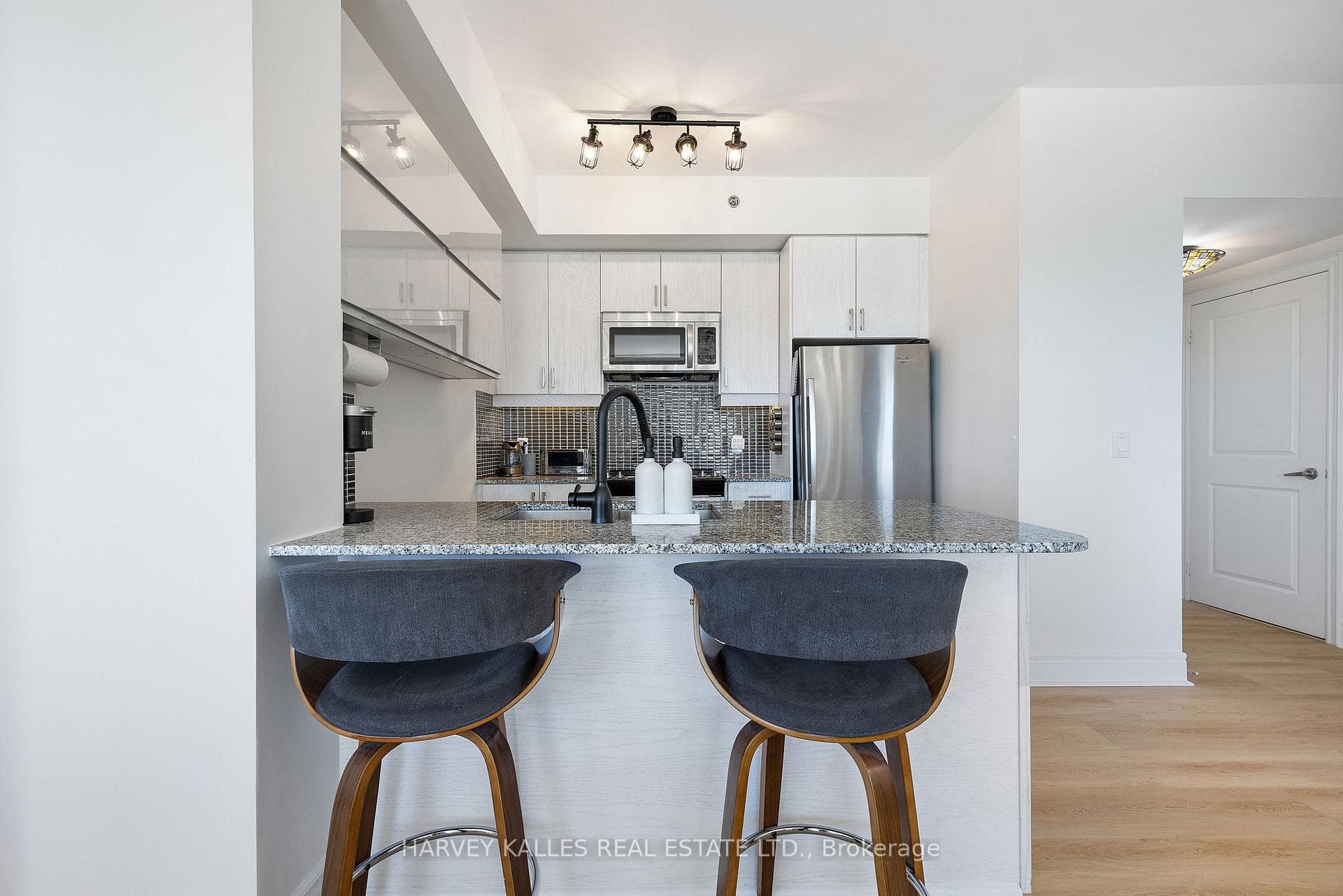 701 Sheppard Avenue Unit 701 photo 7