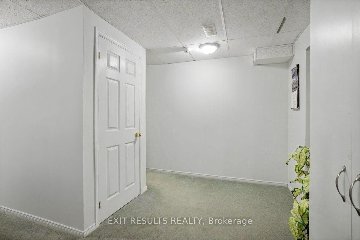 51 Elizabeth Street photo 27