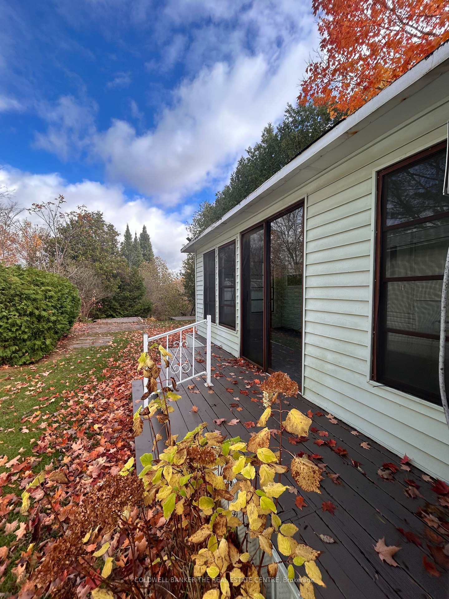 285 Crydermans Side Road Unit 327 photo 19