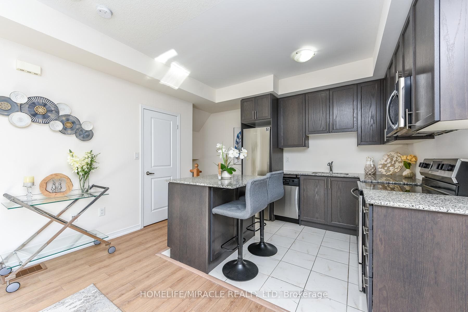 32 Fieldway Road Unit 122 photo 17