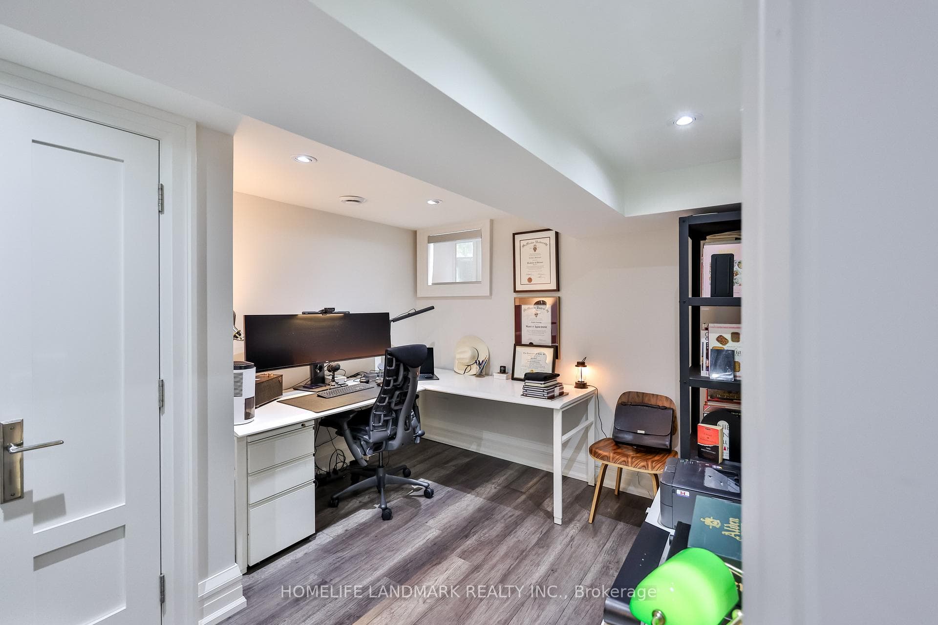 211 South Kingsway Way photo 43