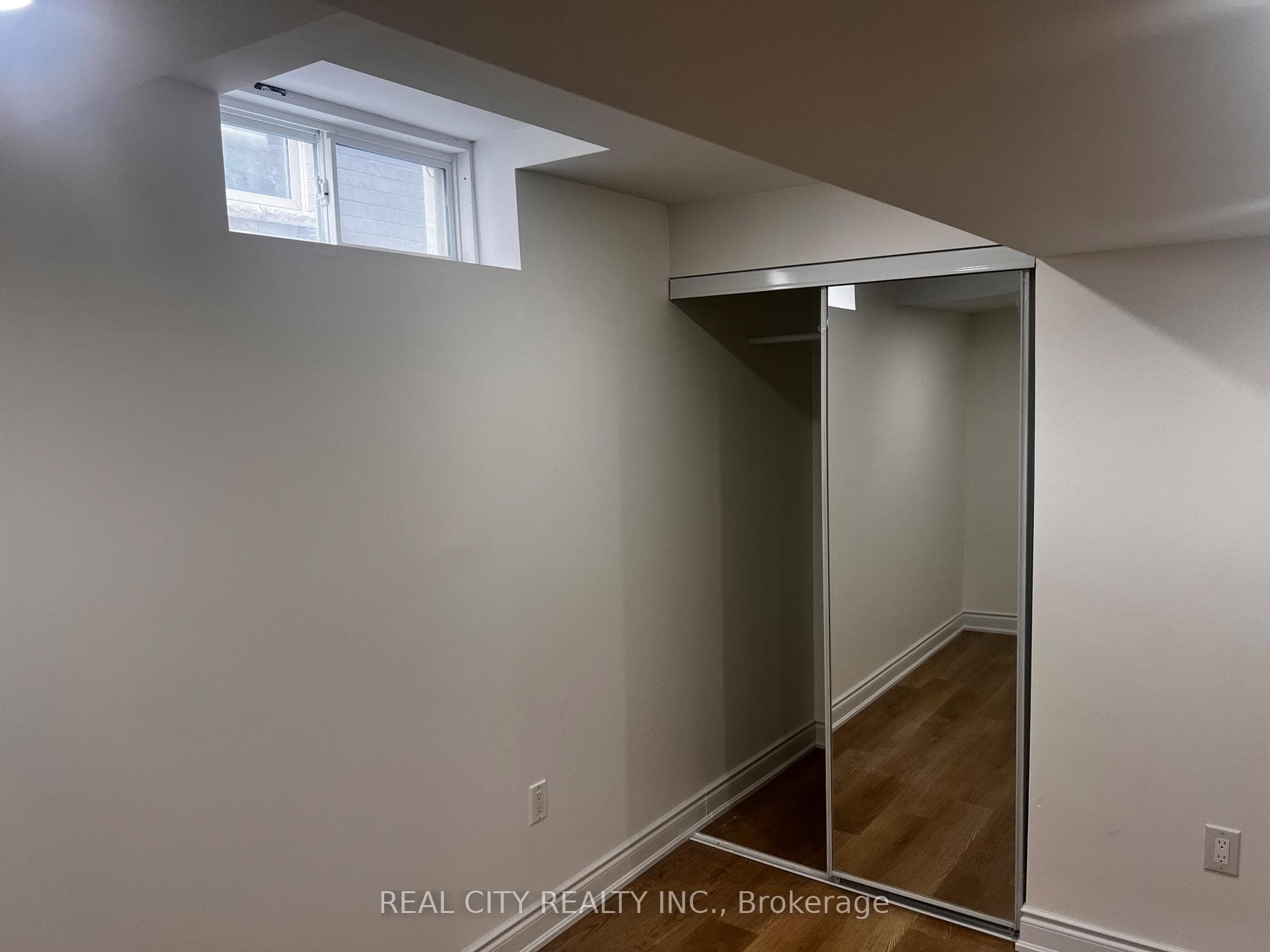 1100 Cameo Street photo 7