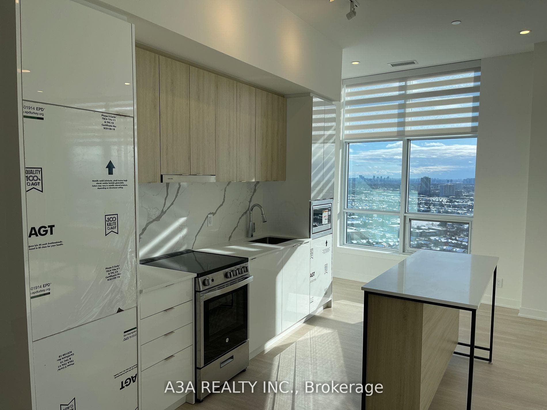 50 Upper Mall Way Unit PH-02 photo 19