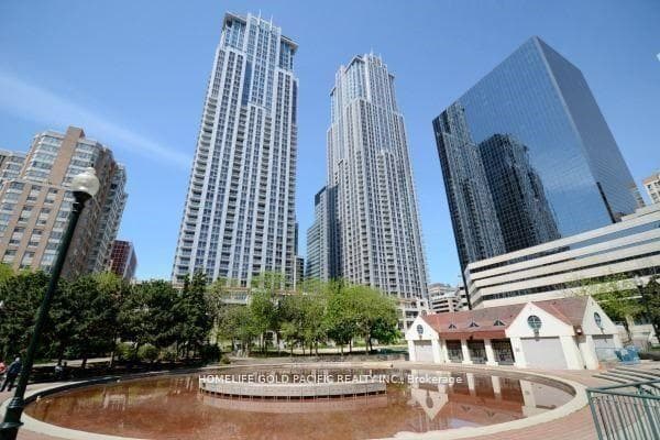 761 Bay Street Unit 3913 photo 2