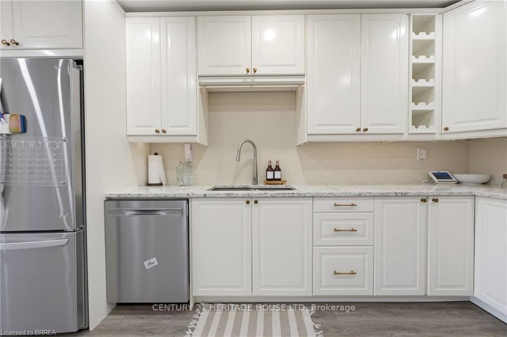 125 Whitlaw Way photo 5
