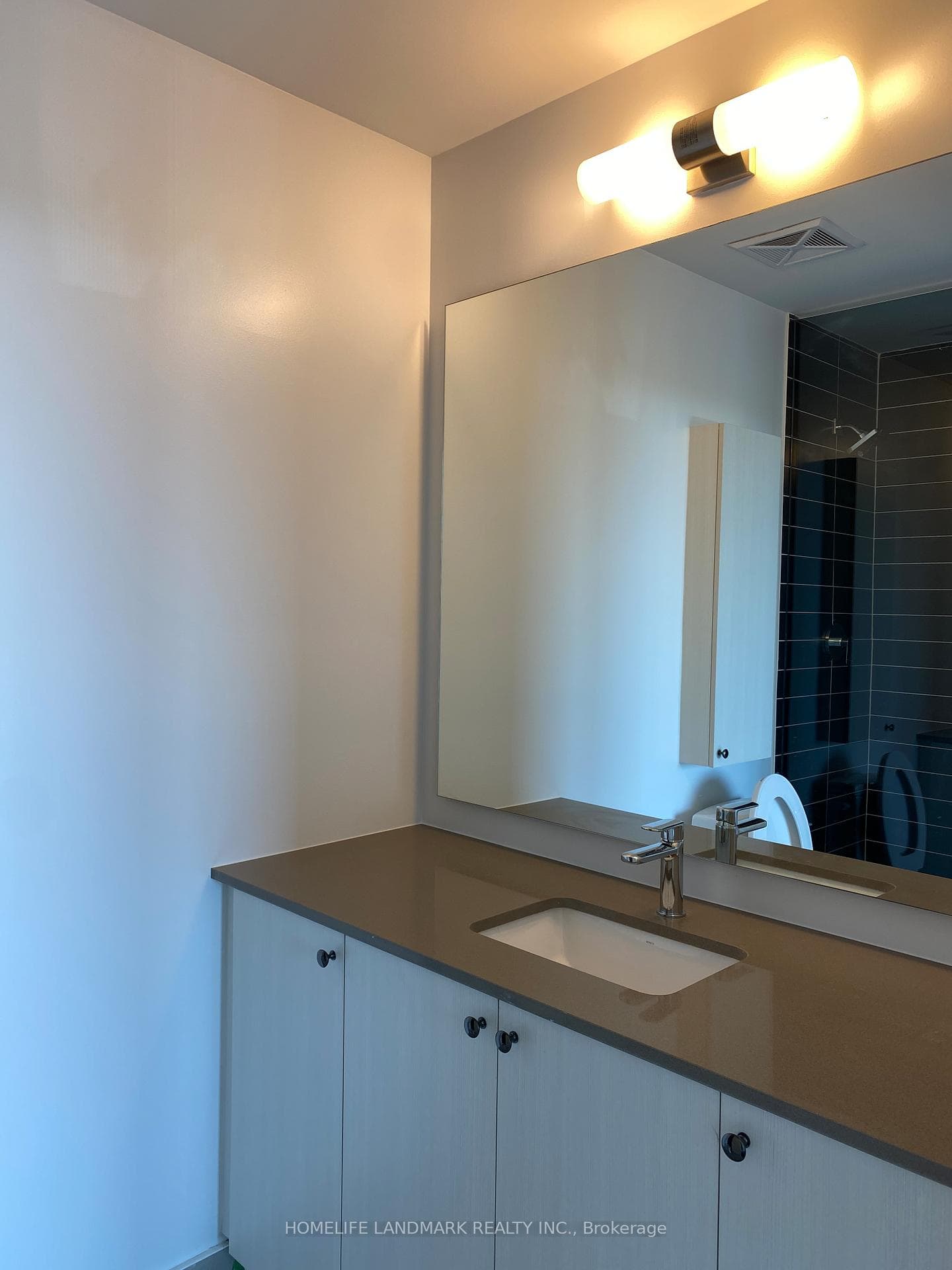2799 Kingston Road Unit 605 photo 8