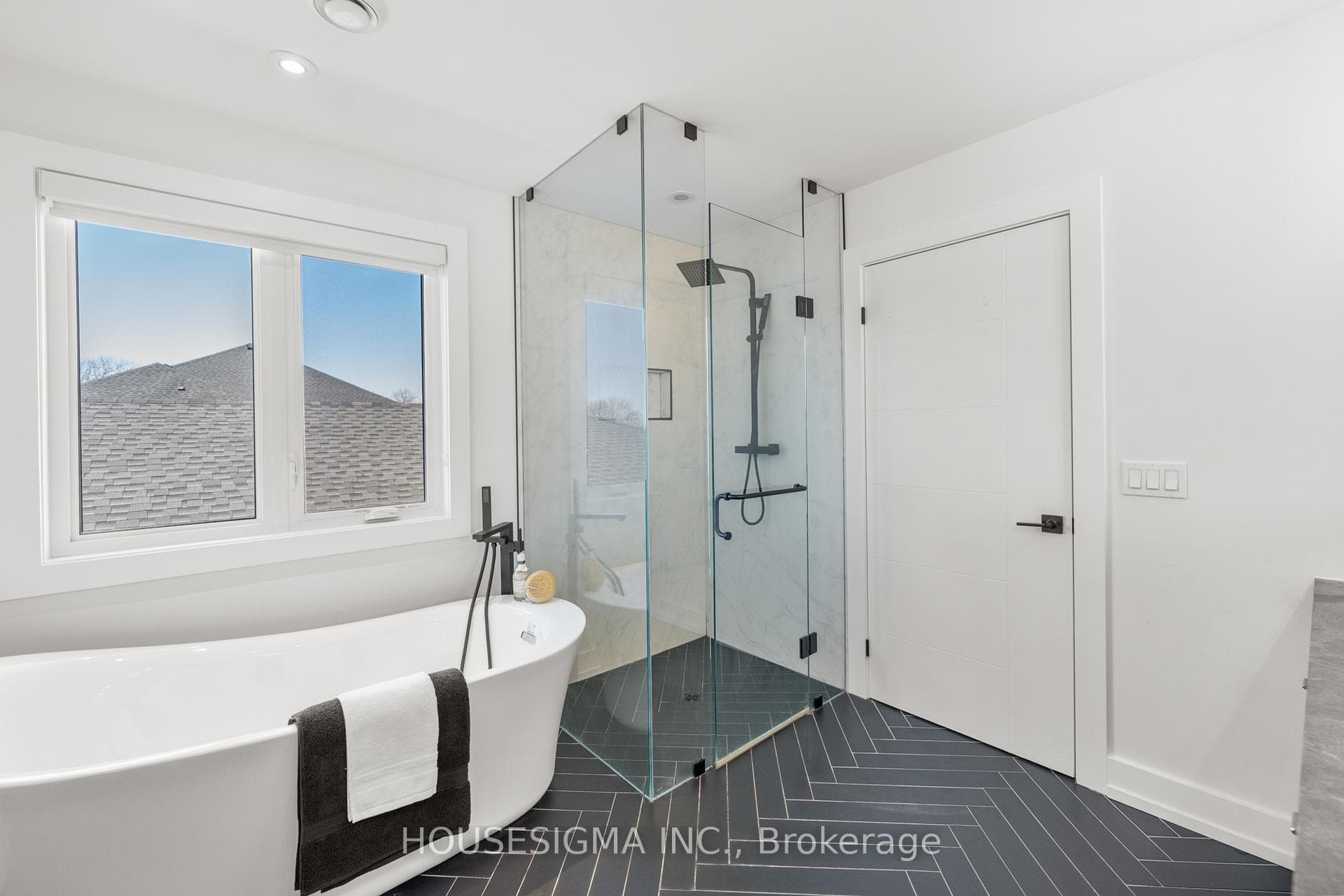 4636 Lee Avenue photo 27