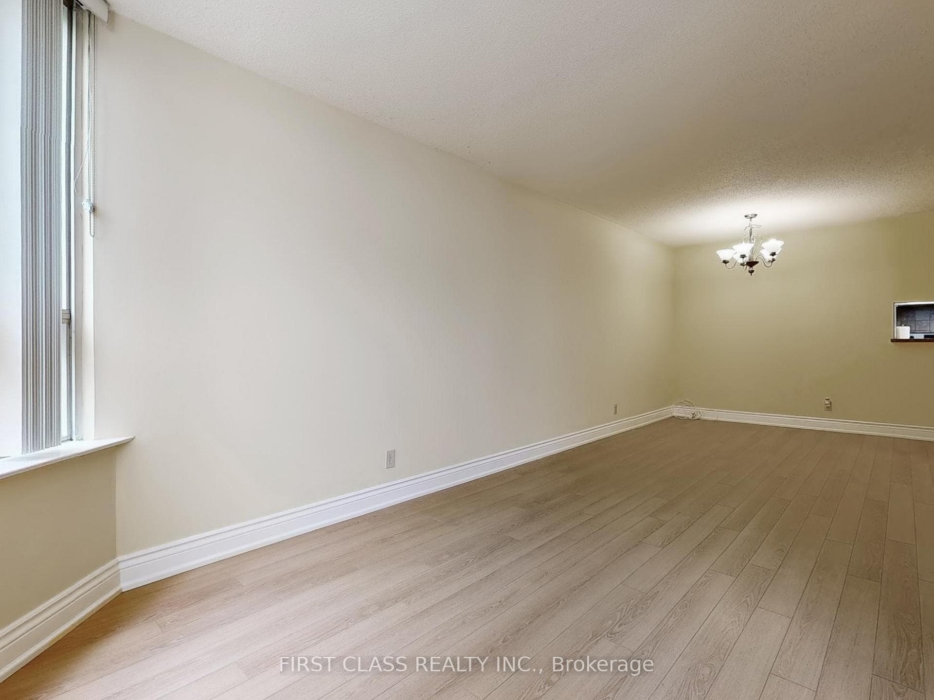 717 Bay Avenue Unit 303 photo 8