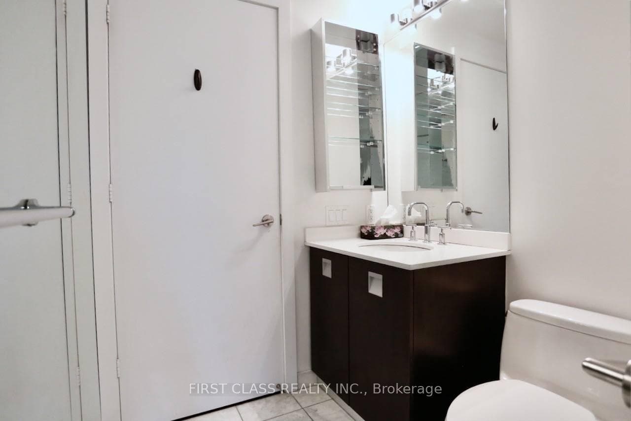 33 Charles Street Unit 1105 photo 12