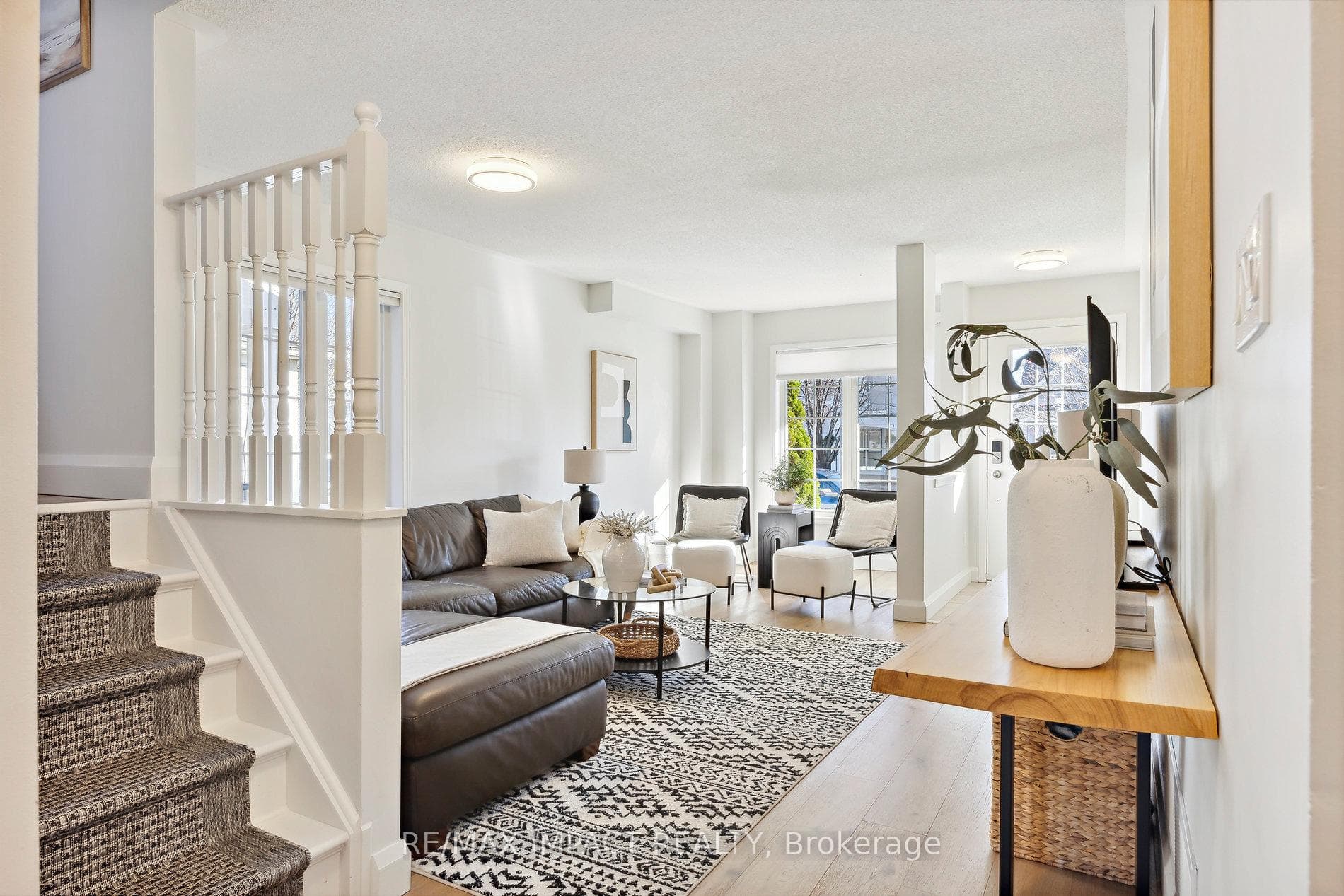 10 Caldwell Crescent photo 17