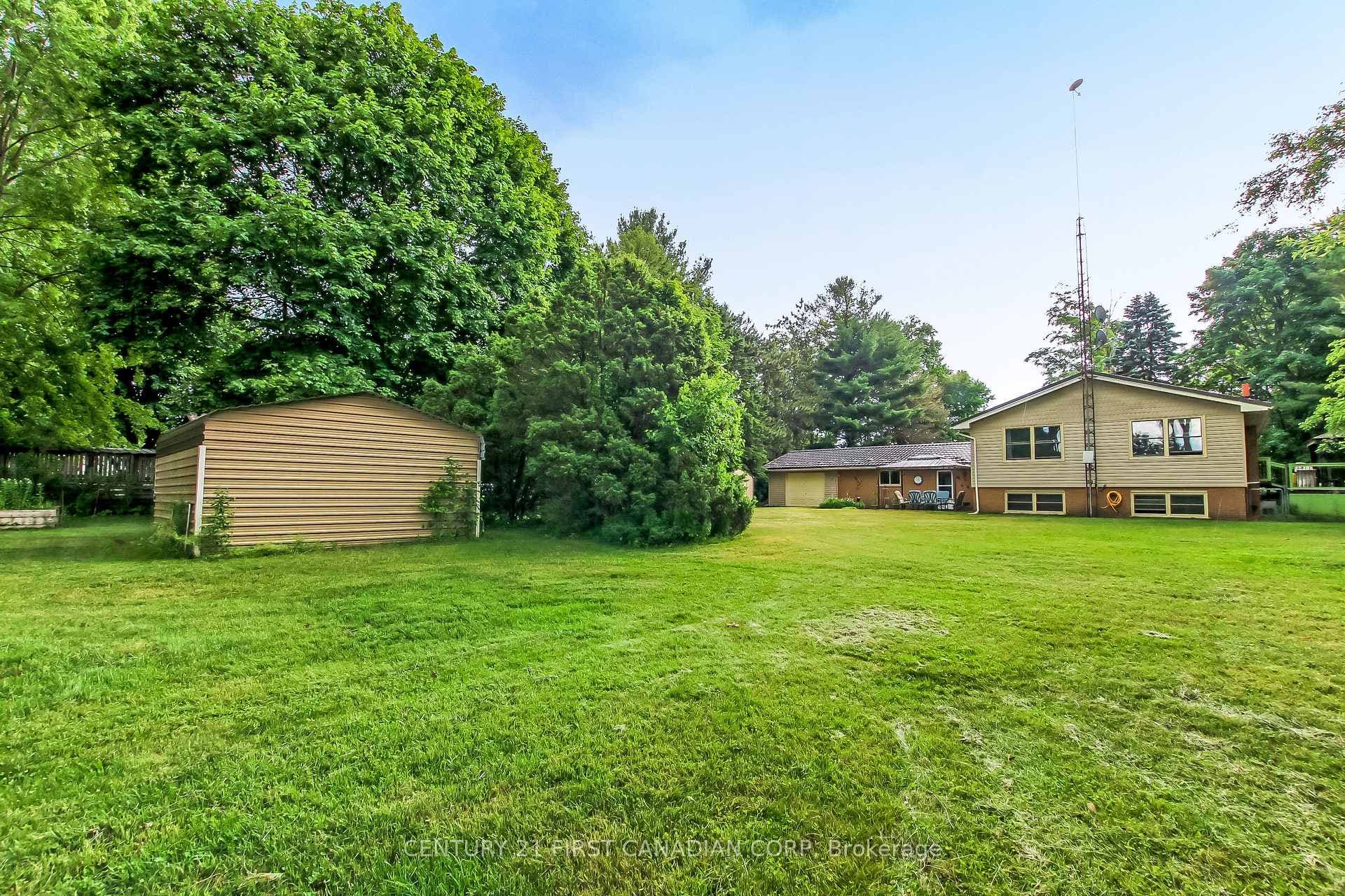 6892 Century Drive photo 27