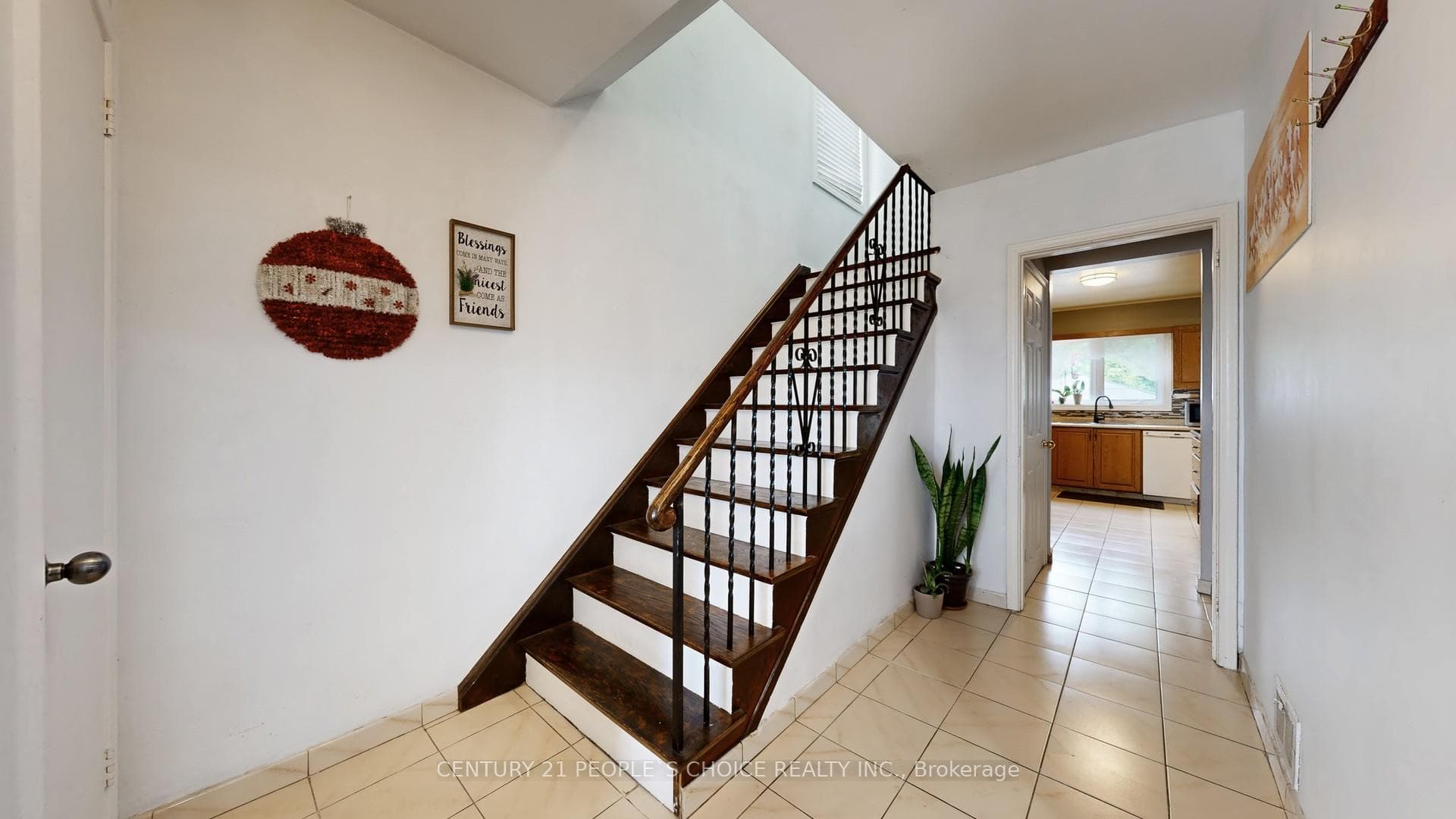 37 Foxrun Avenue photo 17