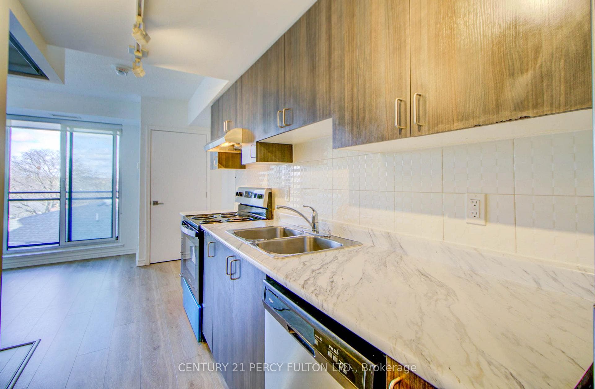 1 Falaise Road Unit 501 photo 20