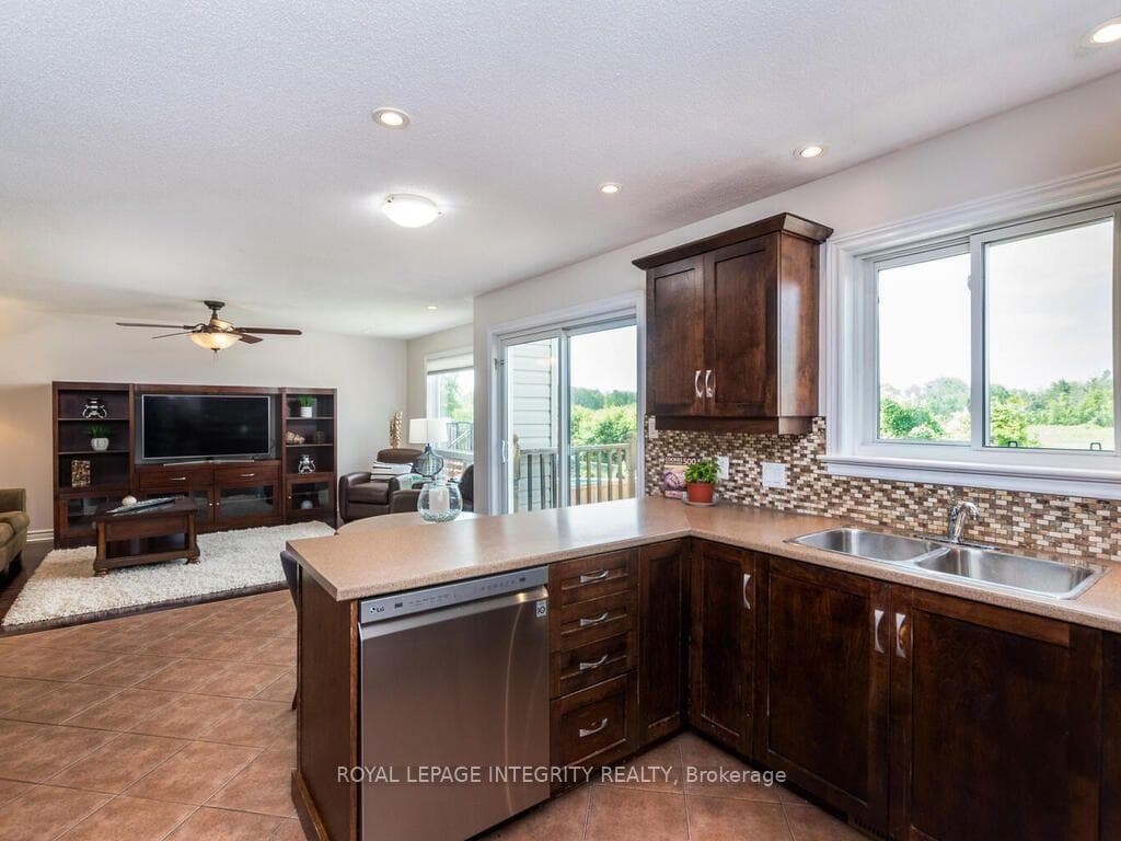 111 Comba Drive photo 13