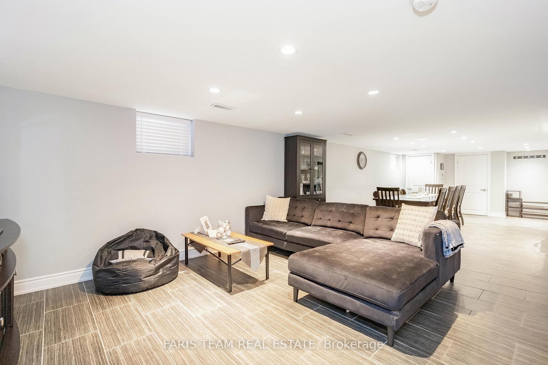 54 William Street photo 15