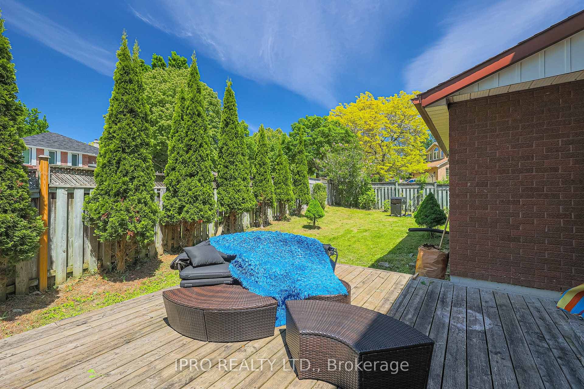 278 Dickens Drive photo 24