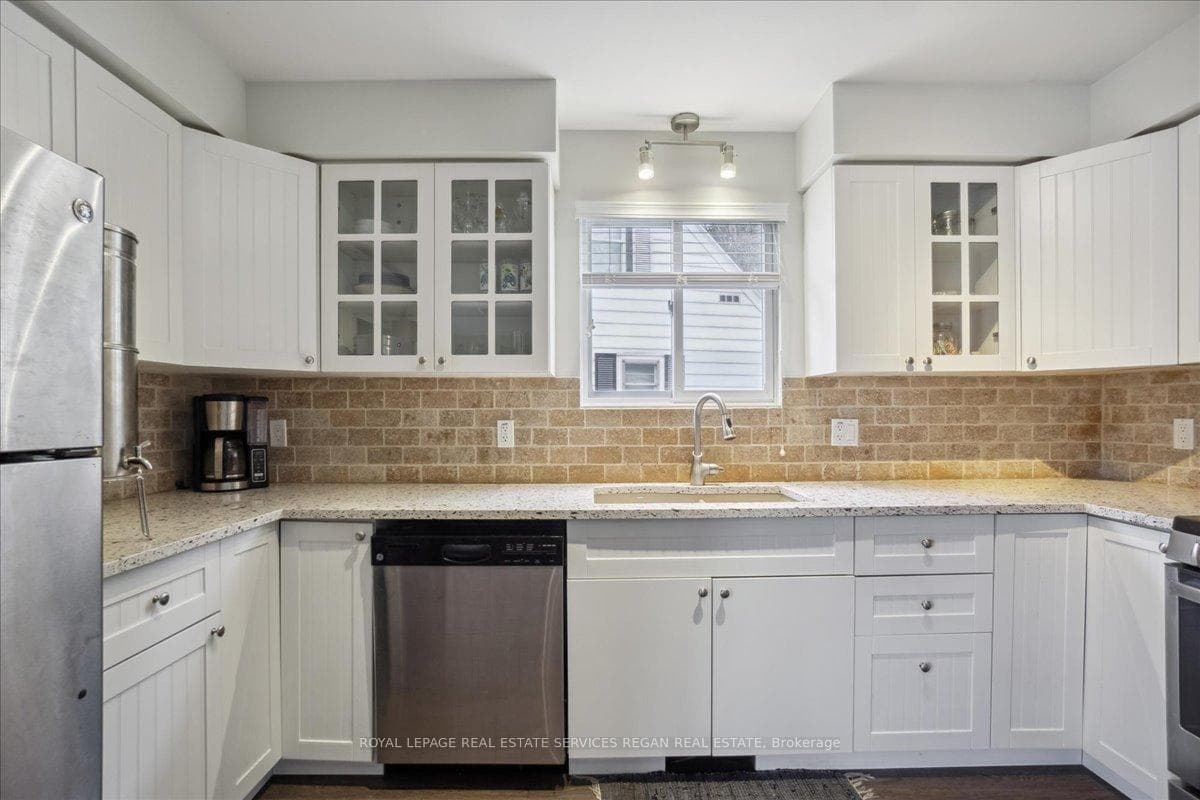 142 Crescent Drive photo 13