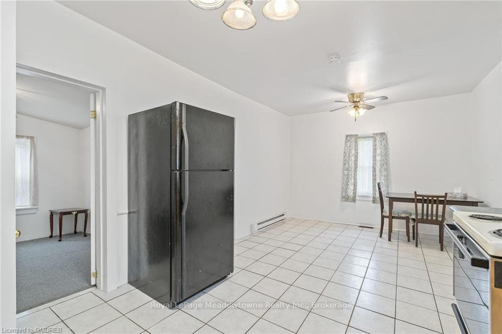 84 WELLINGTON Street photo 15