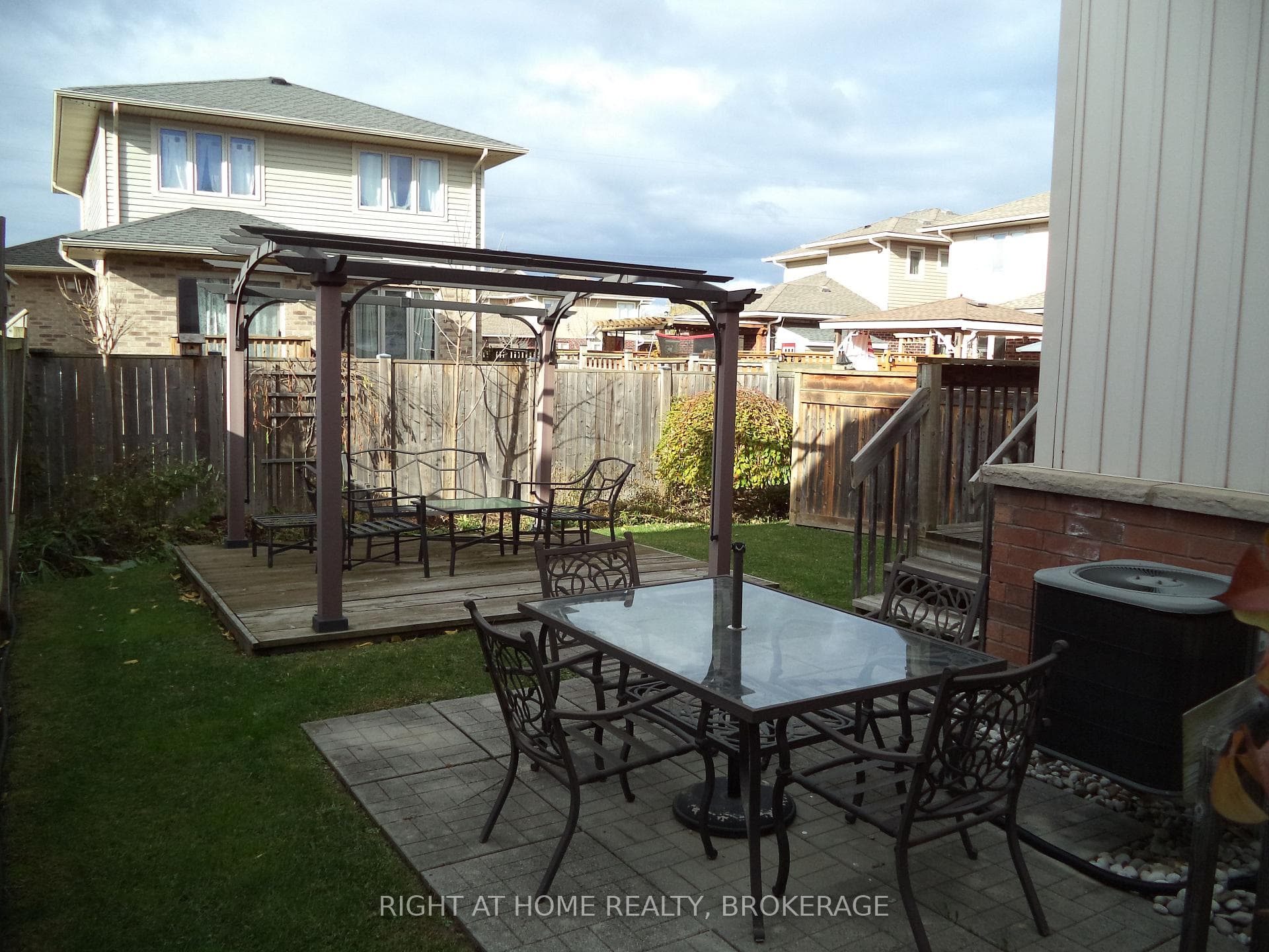 11 Colonel Lyall Street photo 33
