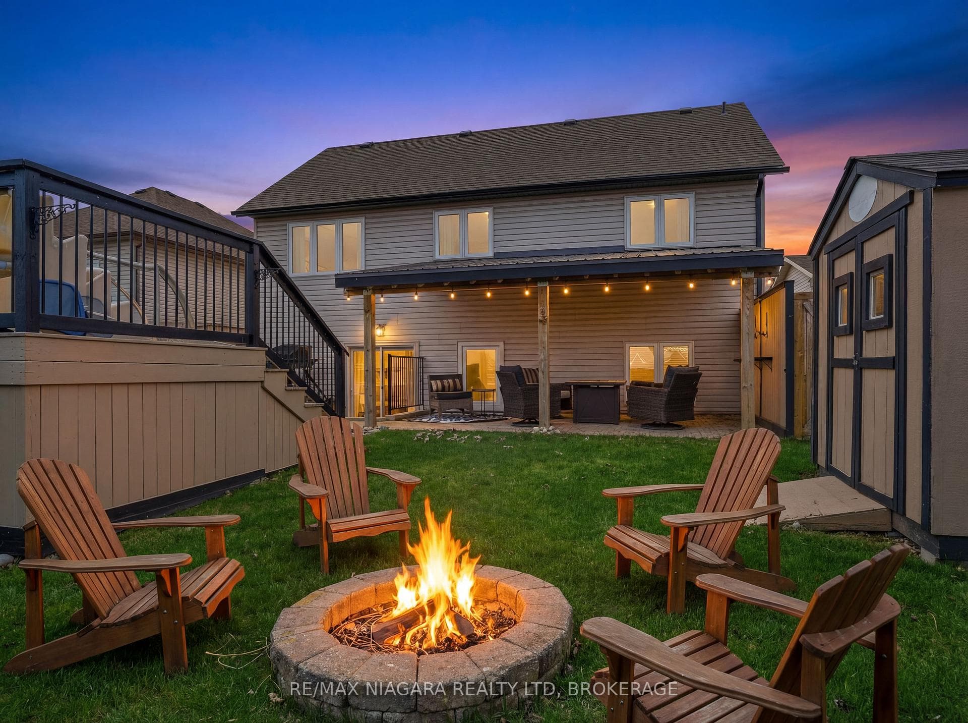 858 Canada Drive photo 4