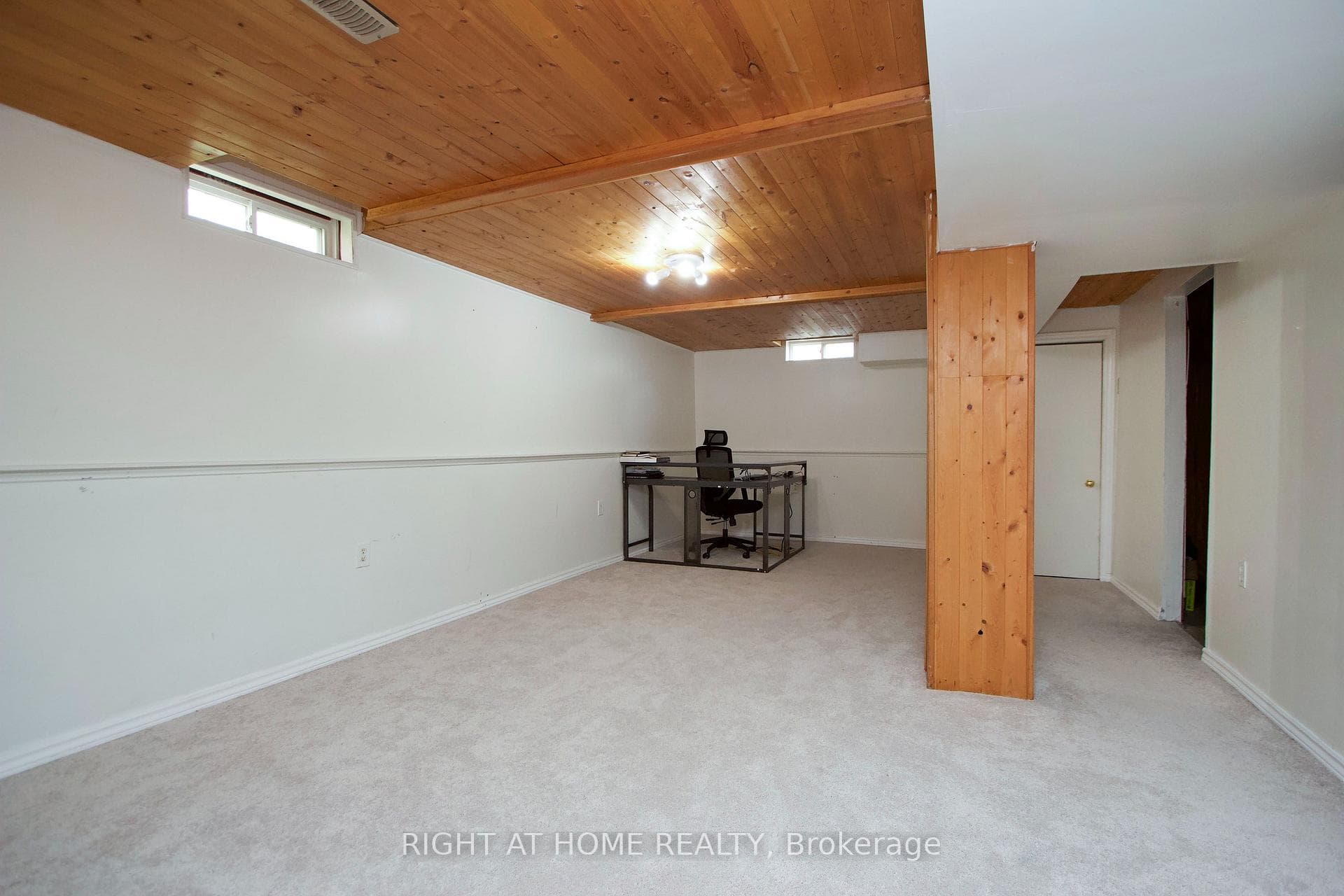 865 Attersley Drive photo 21