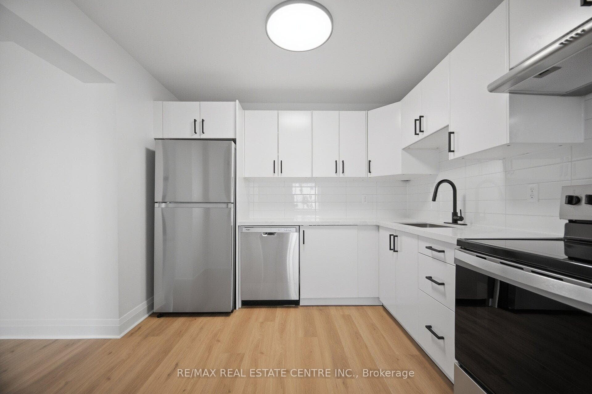 155 Hillcrest Avenue Unit 409 photo 12