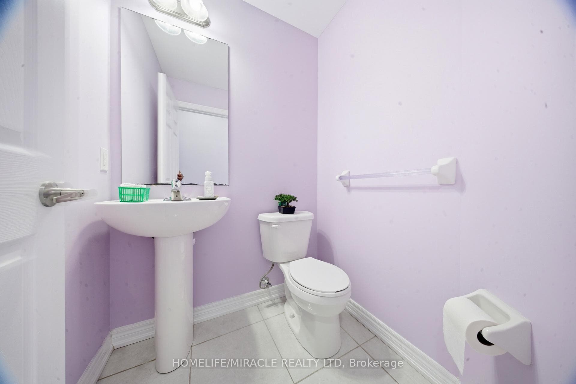 166 DEERPATH Drive Unit 32 photo 5