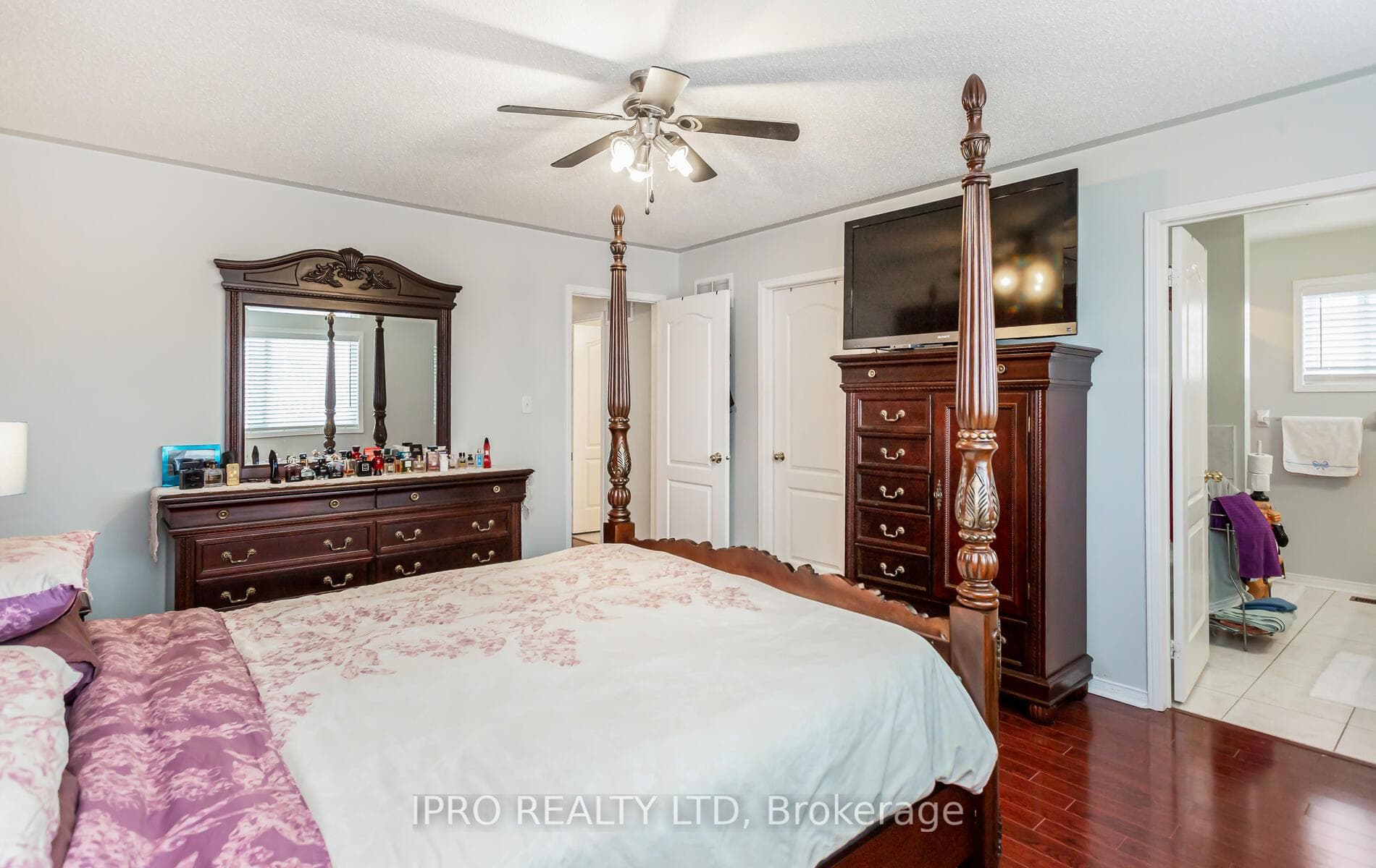 42 Applegrove Court photo 25