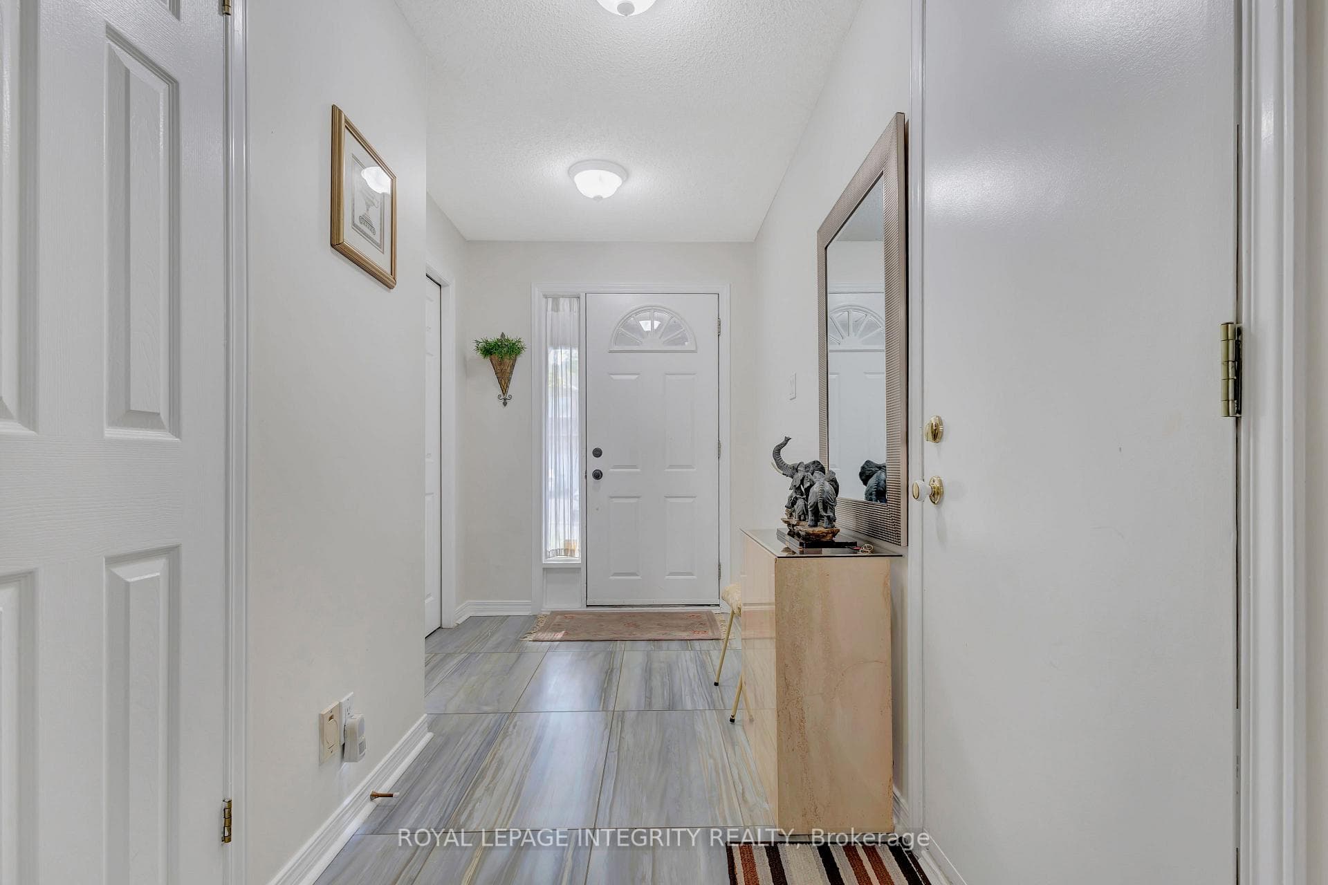 7 Westpointe Crescent photo 7