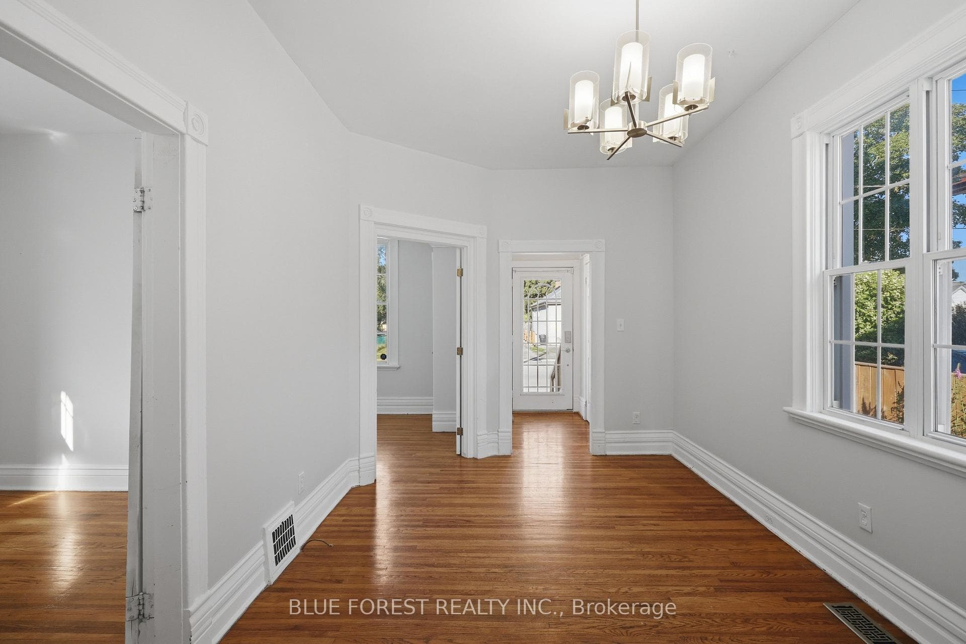 764 Curry Street photo 7