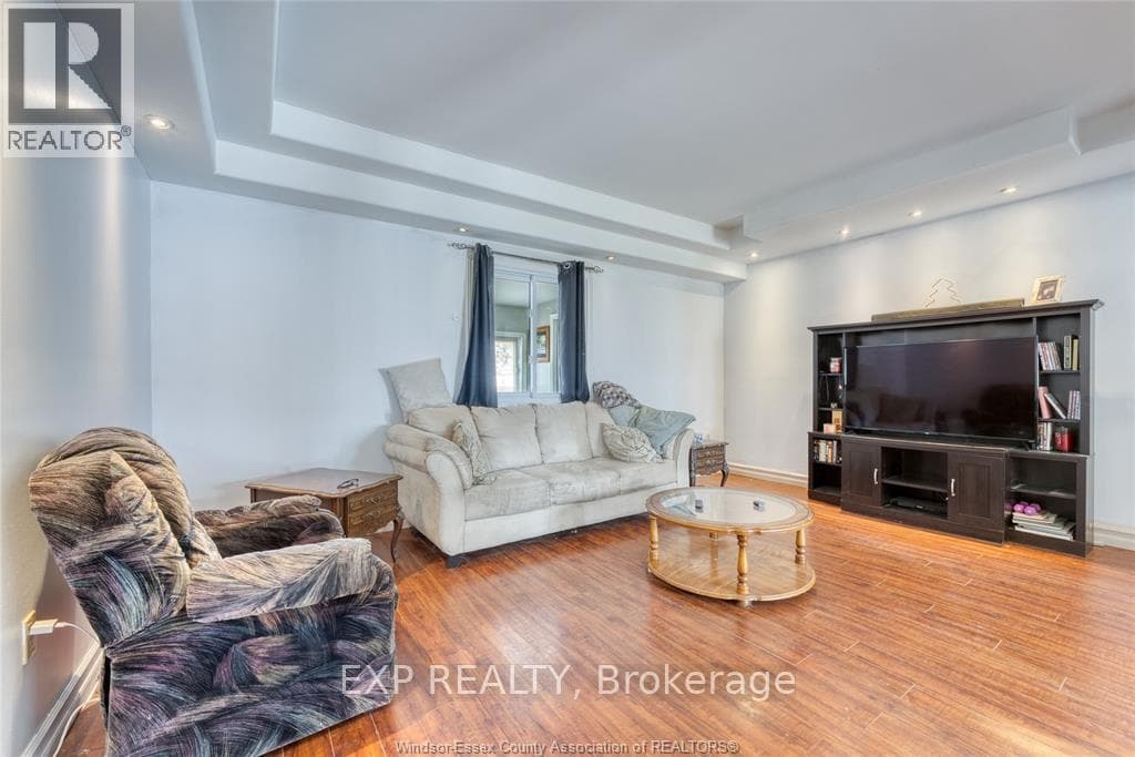 46 Chestnut Street photo 6