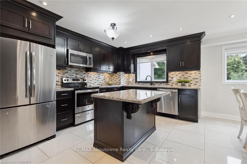 1062 LINDSAY Drive photo 14