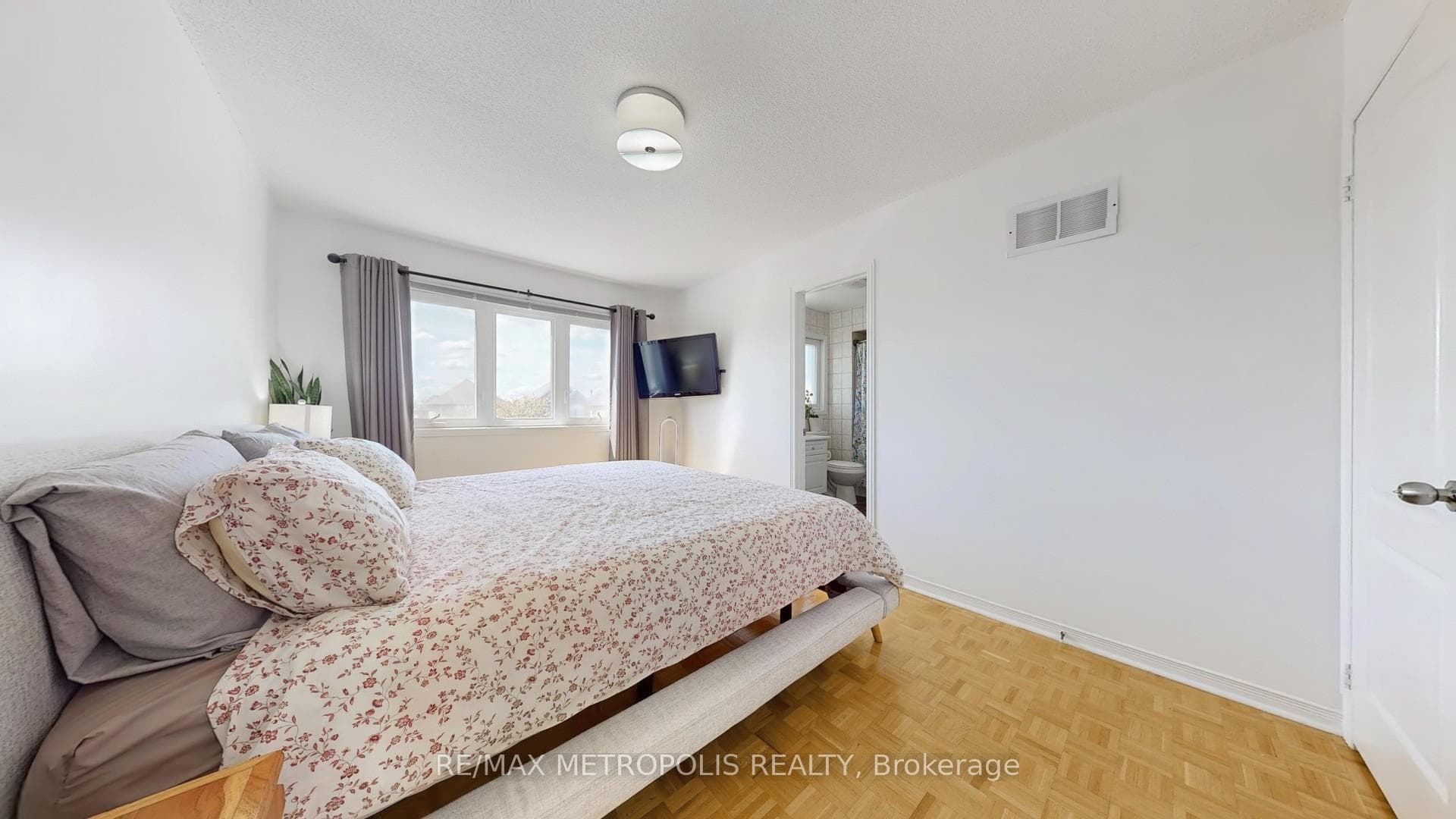 63 Whitefaulds Road photo 25