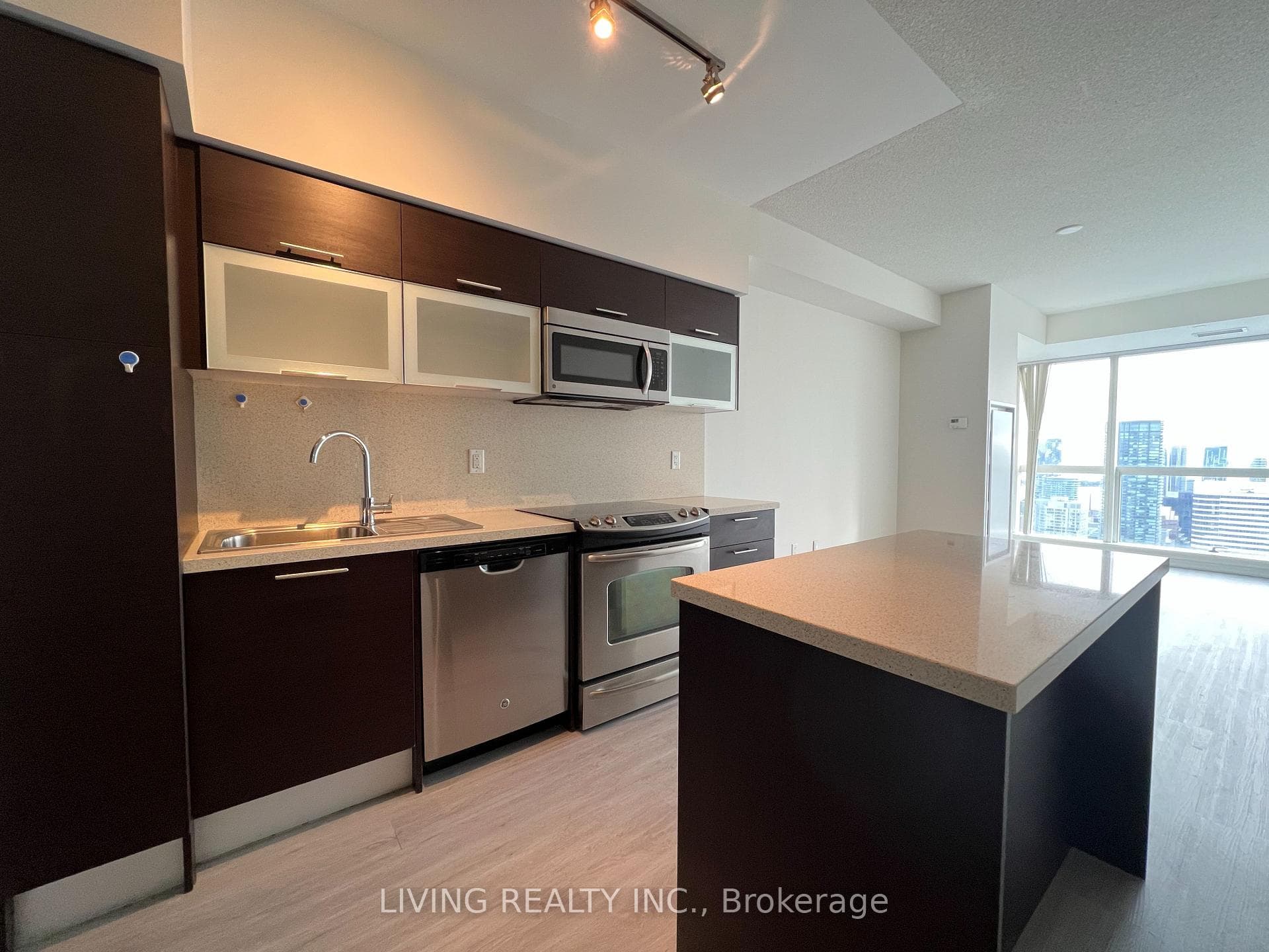 386 Yonge Street Unit 5309 photo 11