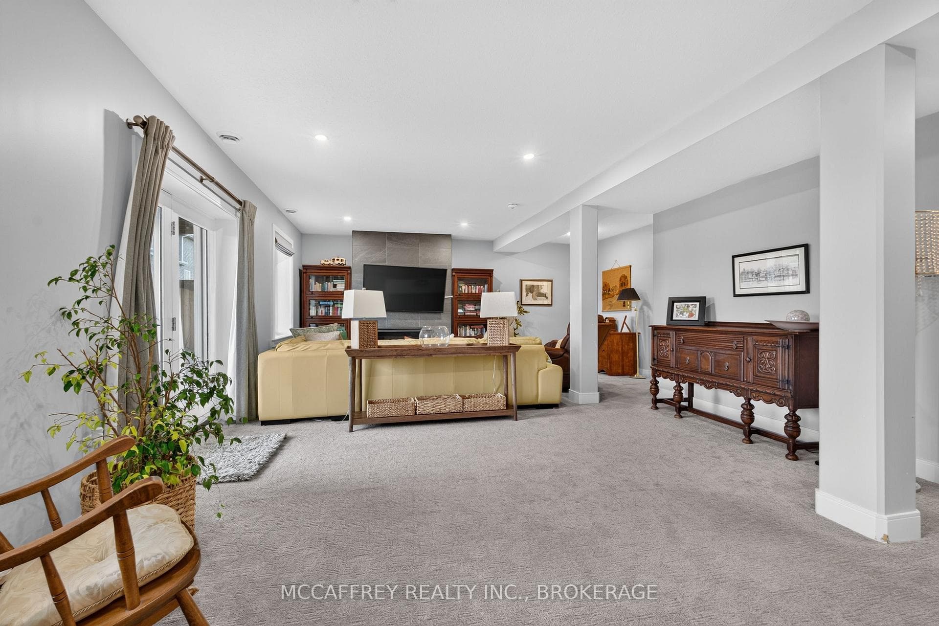 138 Brennan Crescent photo 28