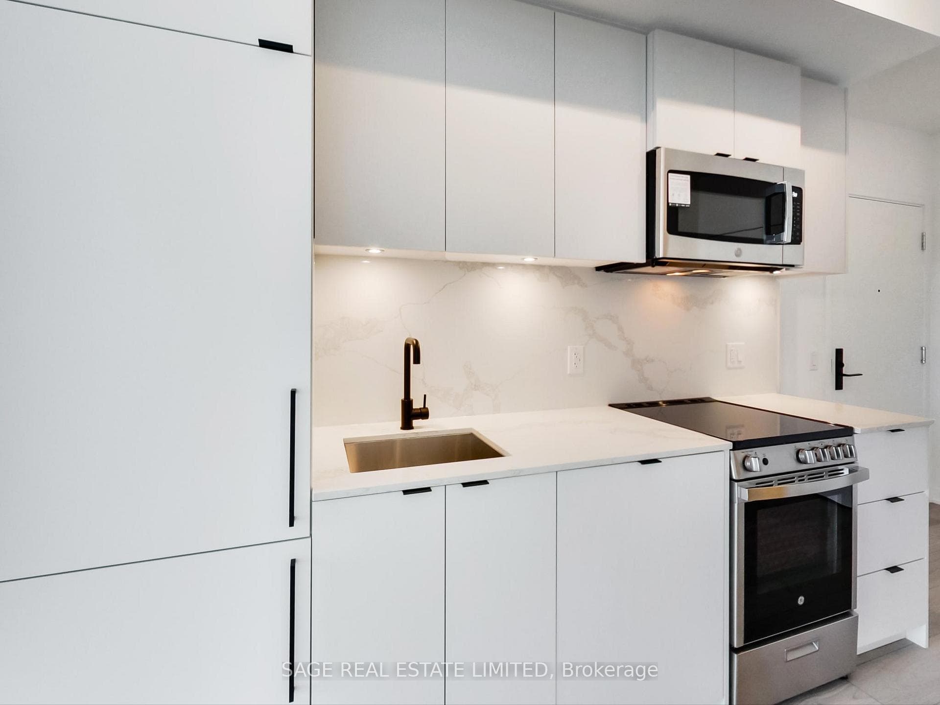 285 Dufferin Street Unit 1401 photo 21