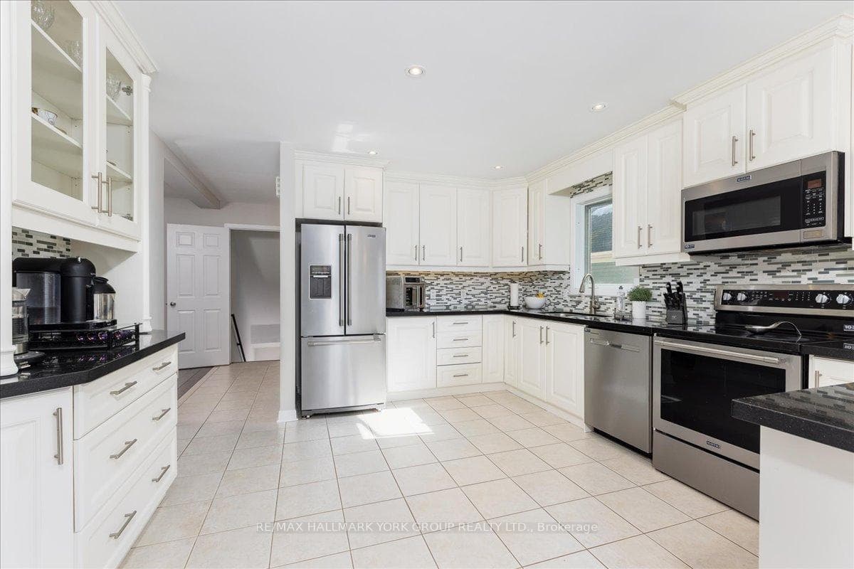 19 Silverstone Crescent photo 15