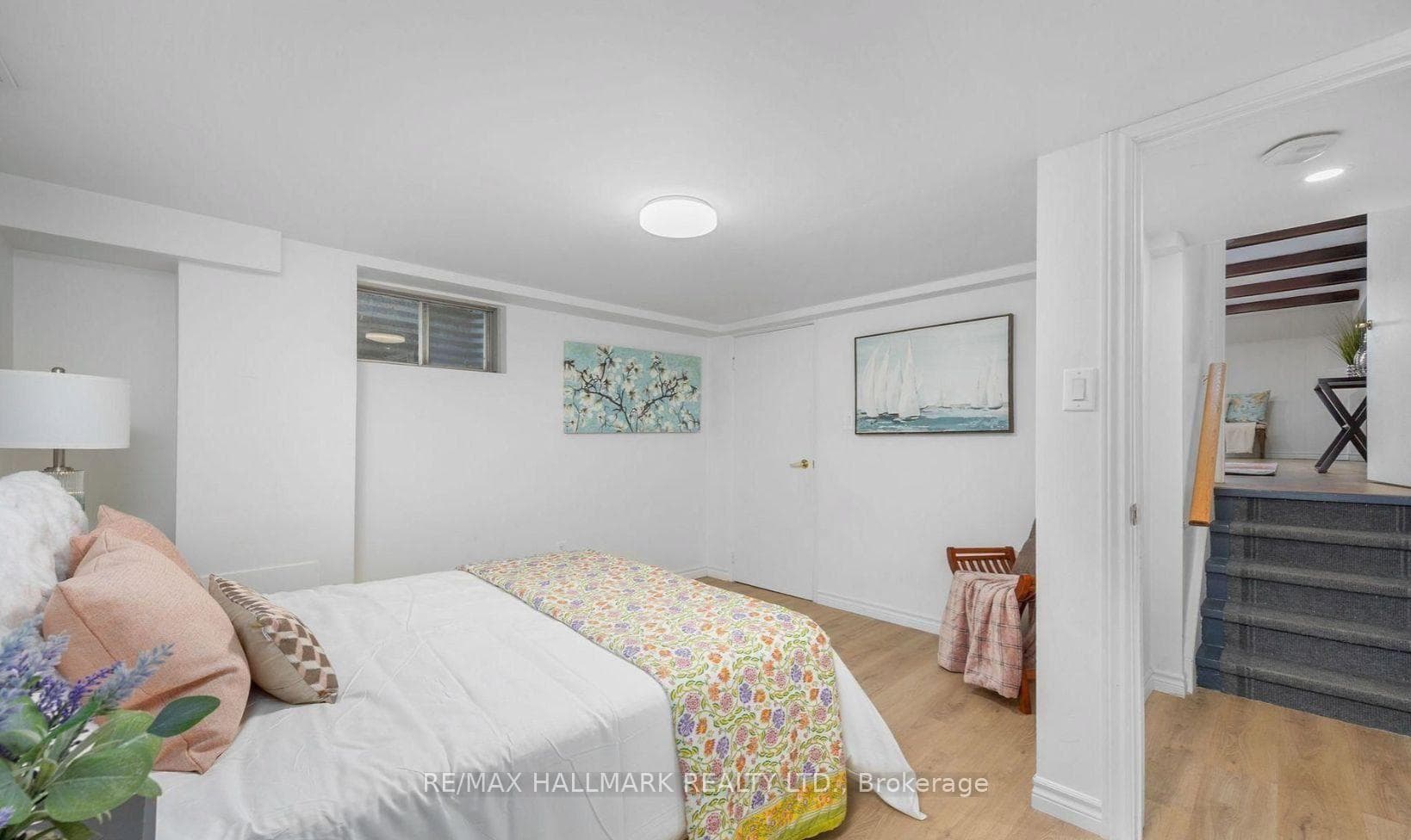 12 Wardencourt Drive Unit Lower photo 9