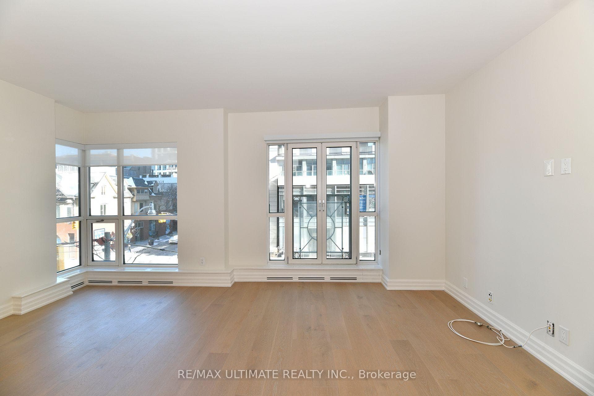 38 Avenue Road Unit 303 photo 6