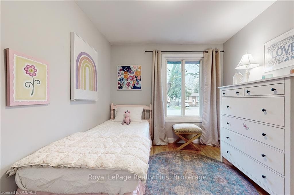35 NADIA Place photo 22