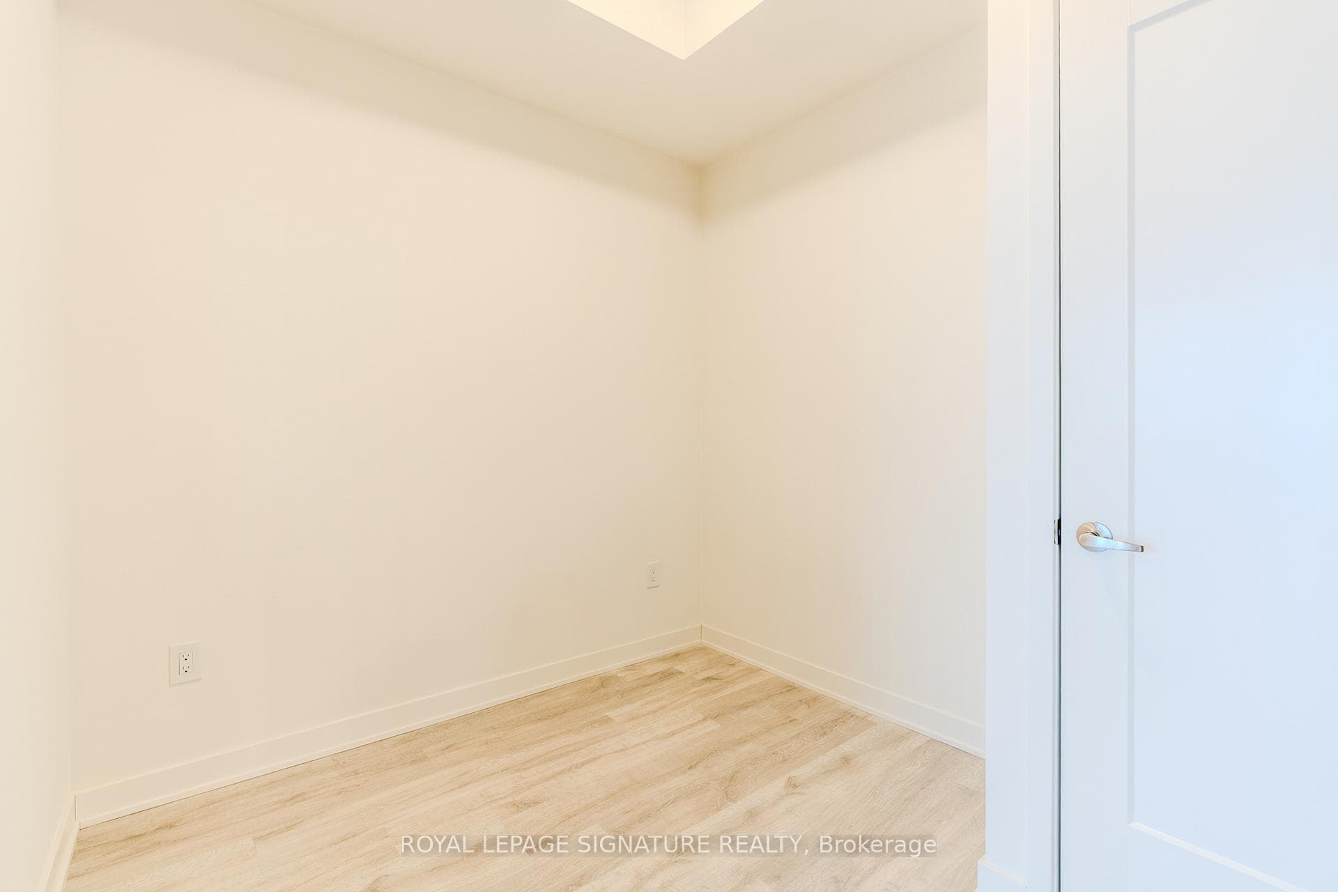 70 Princess Street Unit 1510 photo 18