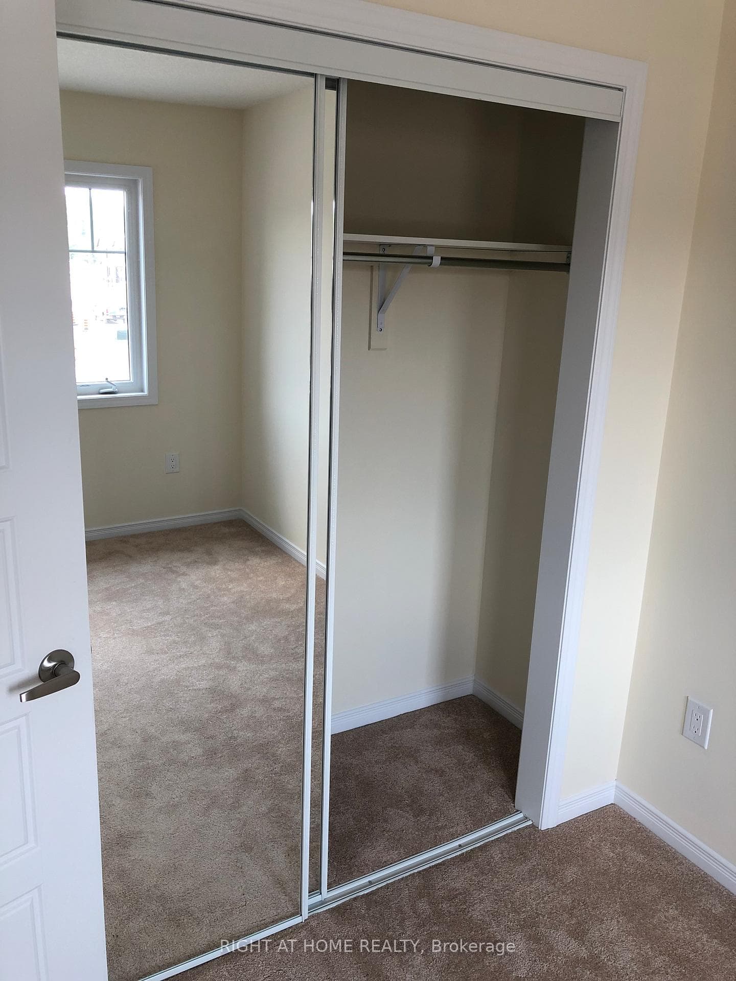 292 Bedrock Drive photo 7